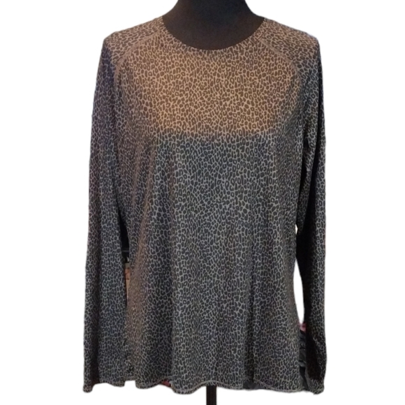 WARM Essentials Active Ling Sleeve Top - Picture 3 of 6